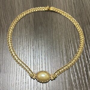 VINTAGE Gold-plated Chain Necklace with Pearl Centerpiece